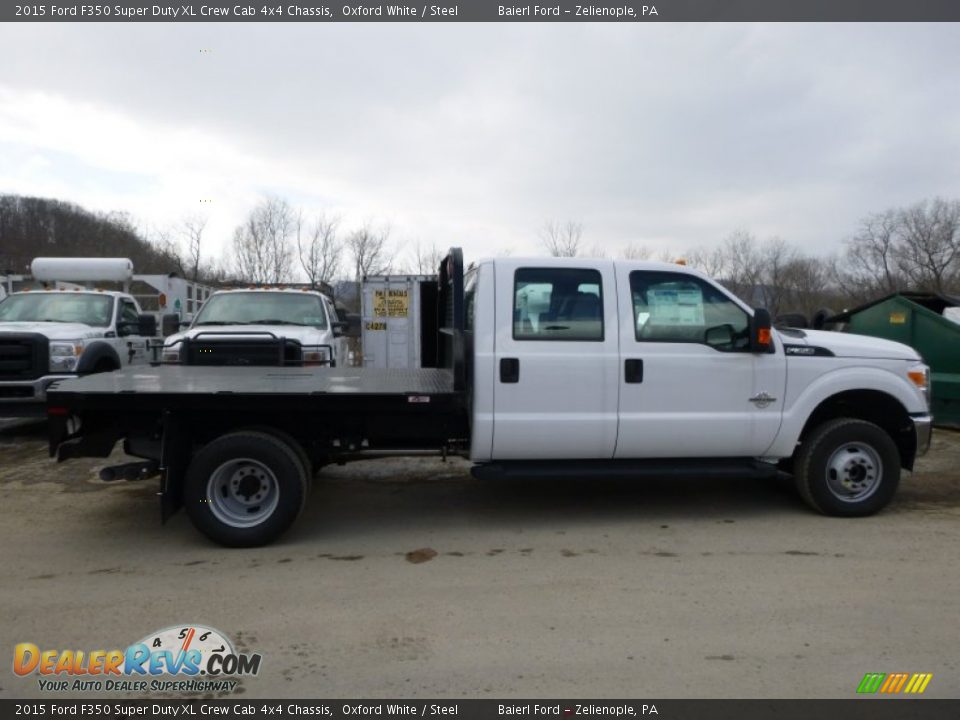 2015 Ford F350 Super Duty XL Crew Cab 4x4 Chassis Oxford White / Steel Photo #2