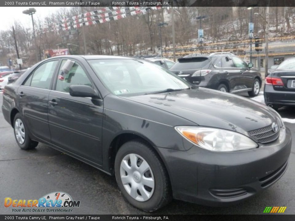 Front 3/4 View of 2003 Toyota Camry LE Photo #1