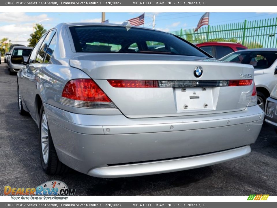 2004 BMW 7 Series 745i Sedan Titanium Silver Metallic / Black/Black Photo #9