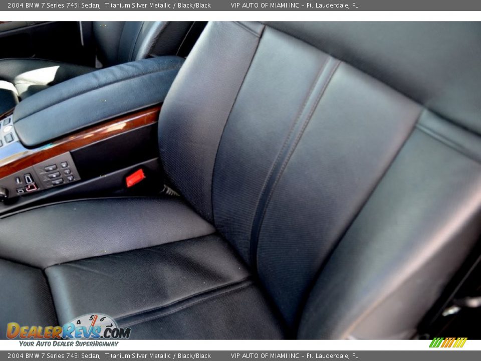 2004 BMW 7 Series 745i Sedan Titanium Silver Metallic / Black/Black Photo #16