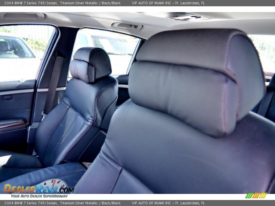 2004 BMW 7 Series 745i Sedan Titanium Silver Metallic / Black/Black Photo #17