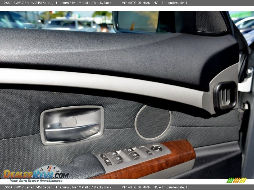 2004 BMW 7 Series 745i Sedan Titanium Silver Metallic / Black/Black Photo #20