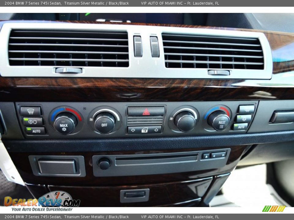 2004 BMW 7 Series 745i Sedan Titanium Silver Metallic / Black/Black Photo #23