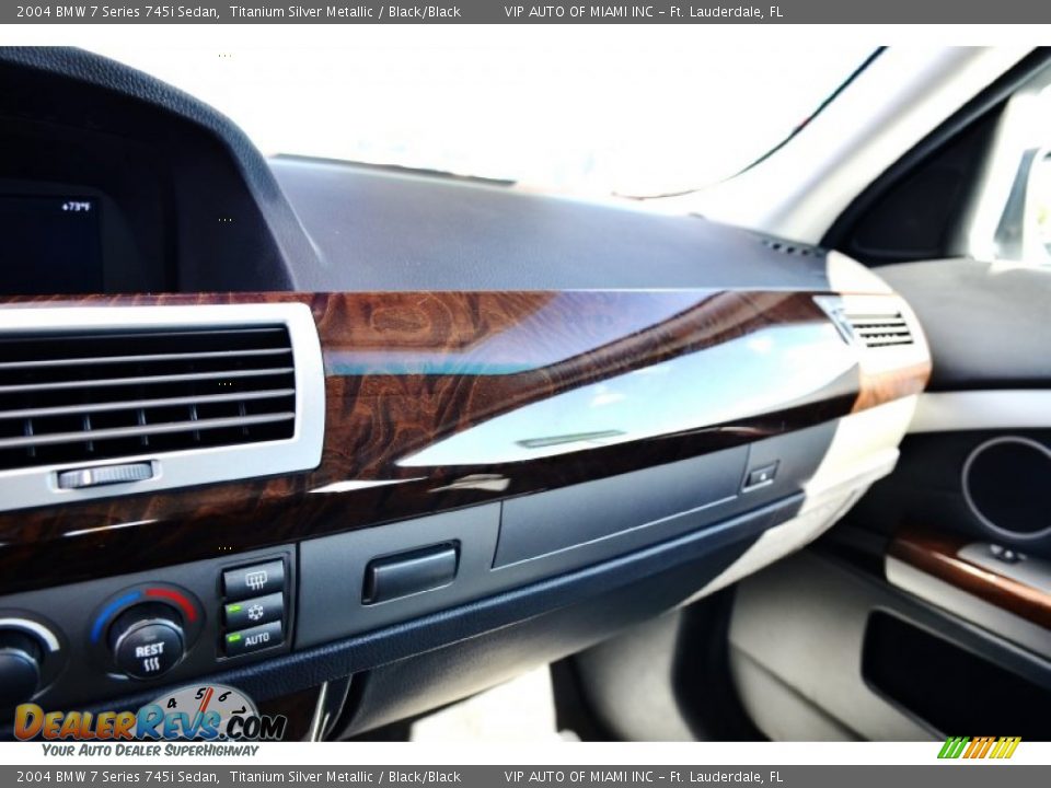 2004 BMW 7 Series 745i Sedan Titanium Silver Metallic / Black/Black Photo #24