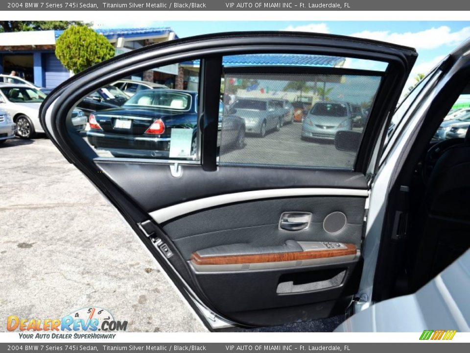 2004 BMW 7 Series 745i Sedan Titanium Silver Metallic / Black/Black Photo #28