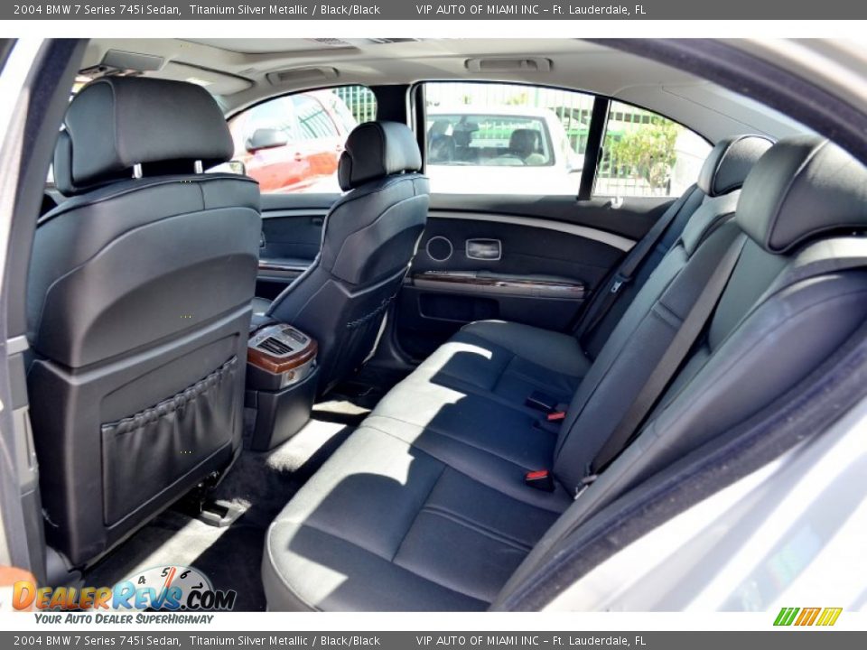 2004 BMW 7 Series 745i Sedan Titanium Silver Metallic / Black/Black Photo #30