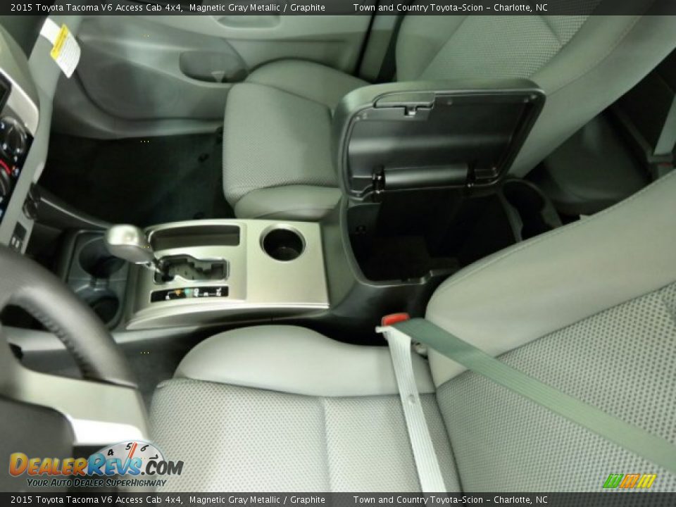 2015 Toyota Tacoma V6 Access Cab 4x4 Magnetic Gray Metallic / Graphite Photo #36