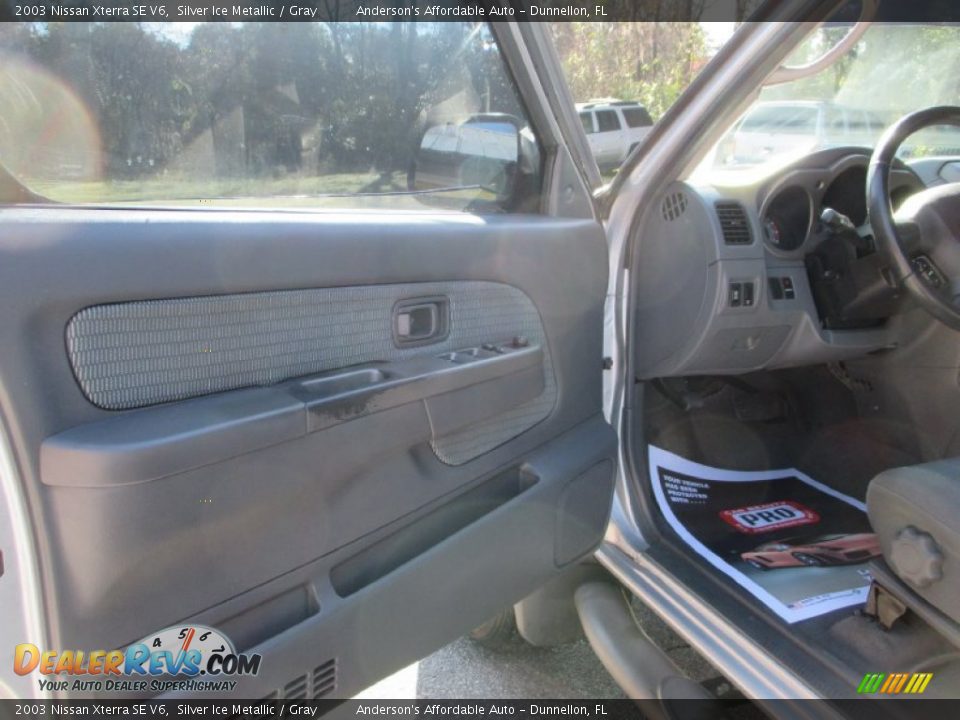 2003 Nissan Xterra SE V6 Silver Ice Metallic / Gray Photo #9