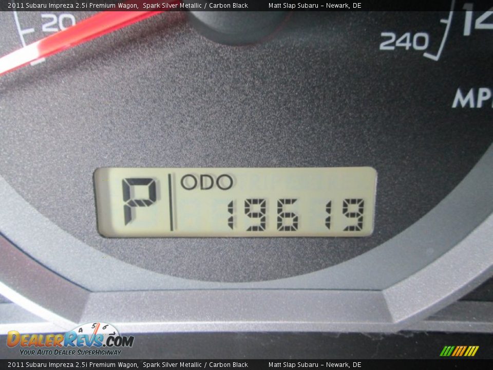 2011 Subaru Impreza 2.5i Premium Wagon Spark Silver Metallic / Carbon Black Photo #28