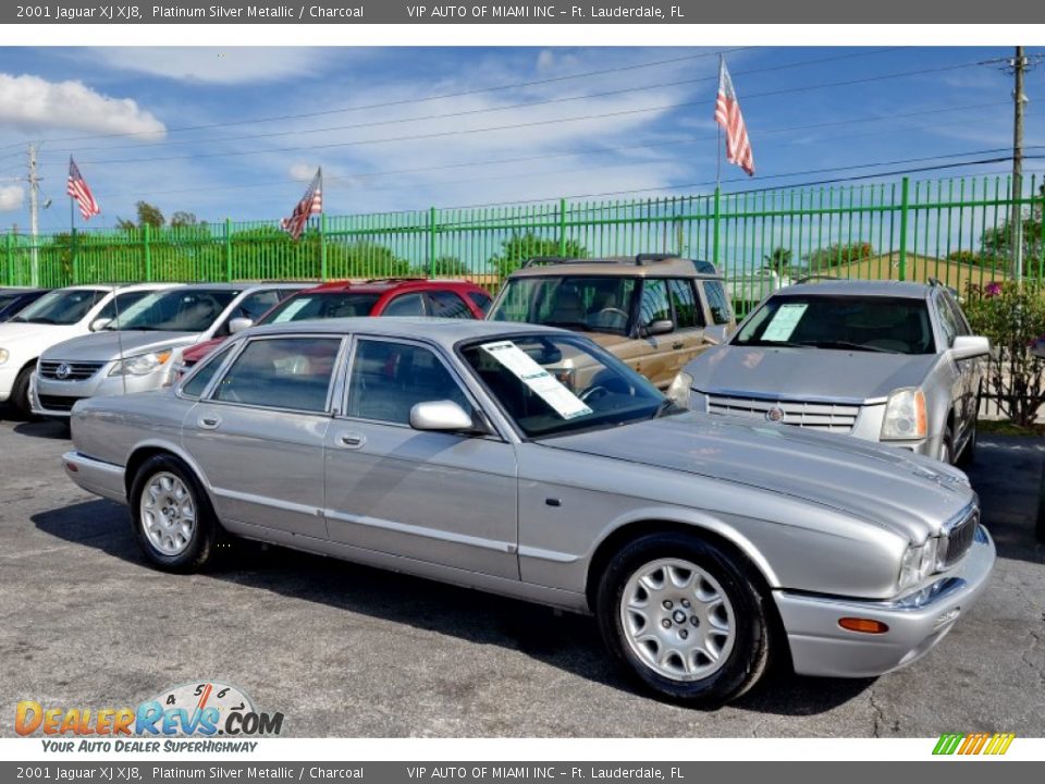 2001 Jaguar XJ XJ8 Platinum Silver Metallic / Charcoal Photo #36