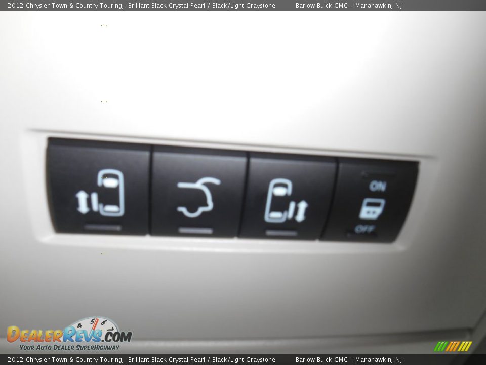 2012 Chrysler Town & Country Touring Brilliant Black Crystal Pearl / Black/Light Graystone Photo #19