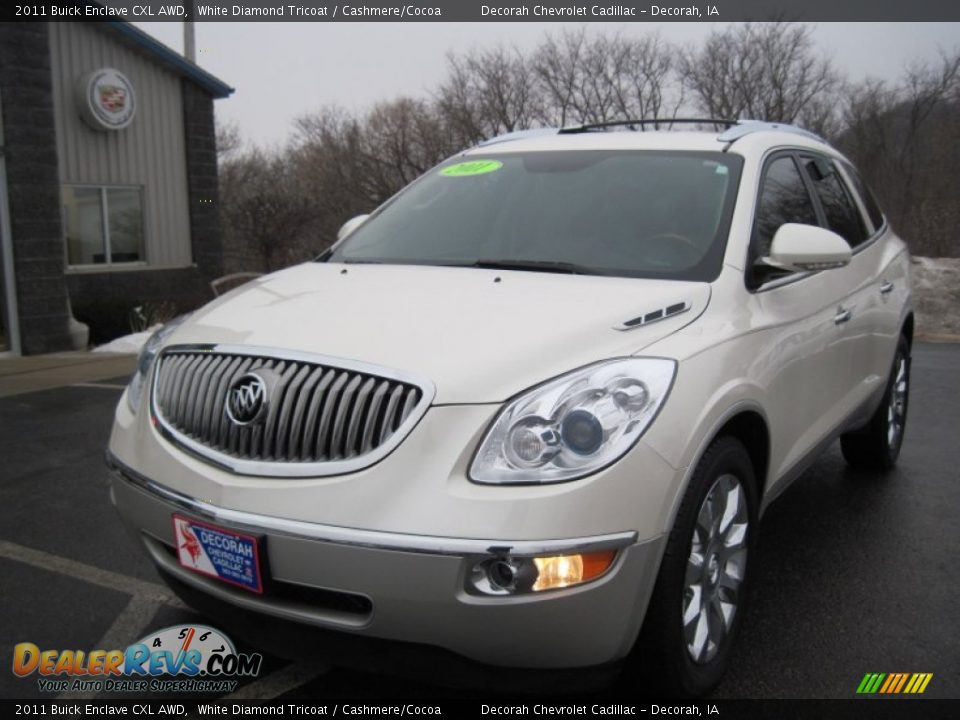 2011 Buick Enclave CXL AWD White Diamond Tricoat / Cashmere/Cocoa Photo #2