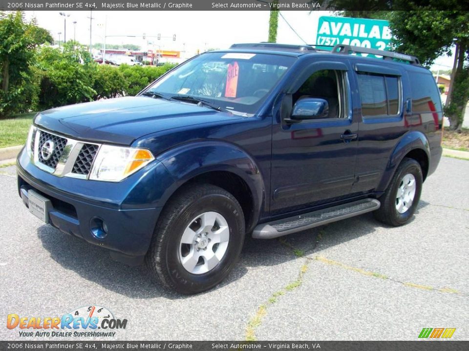 2006 Nissan Pathfinder SE 4x4 Majestic Blue Metallic / Graphite Photo #3