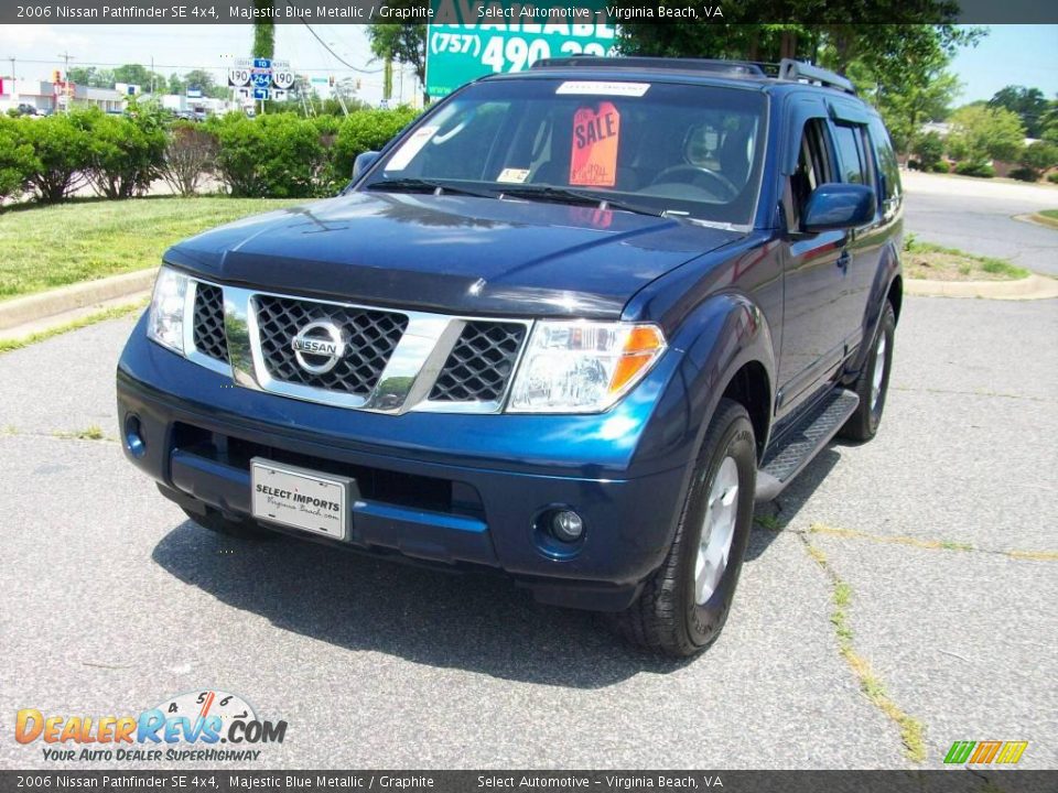 2006 Nissan Pathfinder SE 4x4 Majestic Blue Metallic / Graphite Photo #4