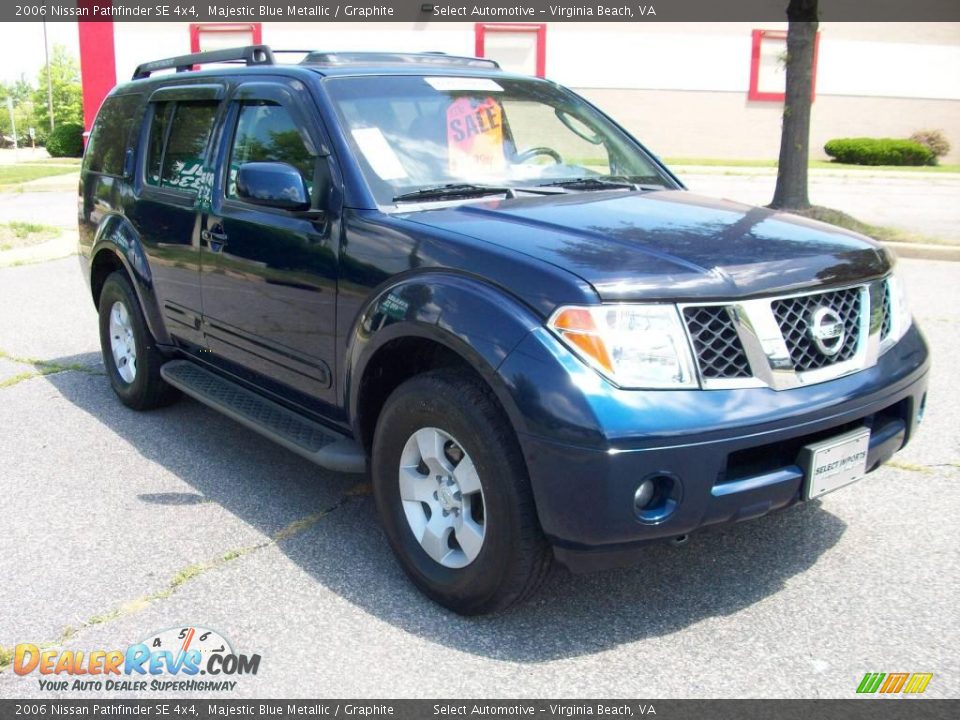 2006 Nissan Pathfinder SE 4x4 Majestic Blue Metallic / Graphite Photo #6