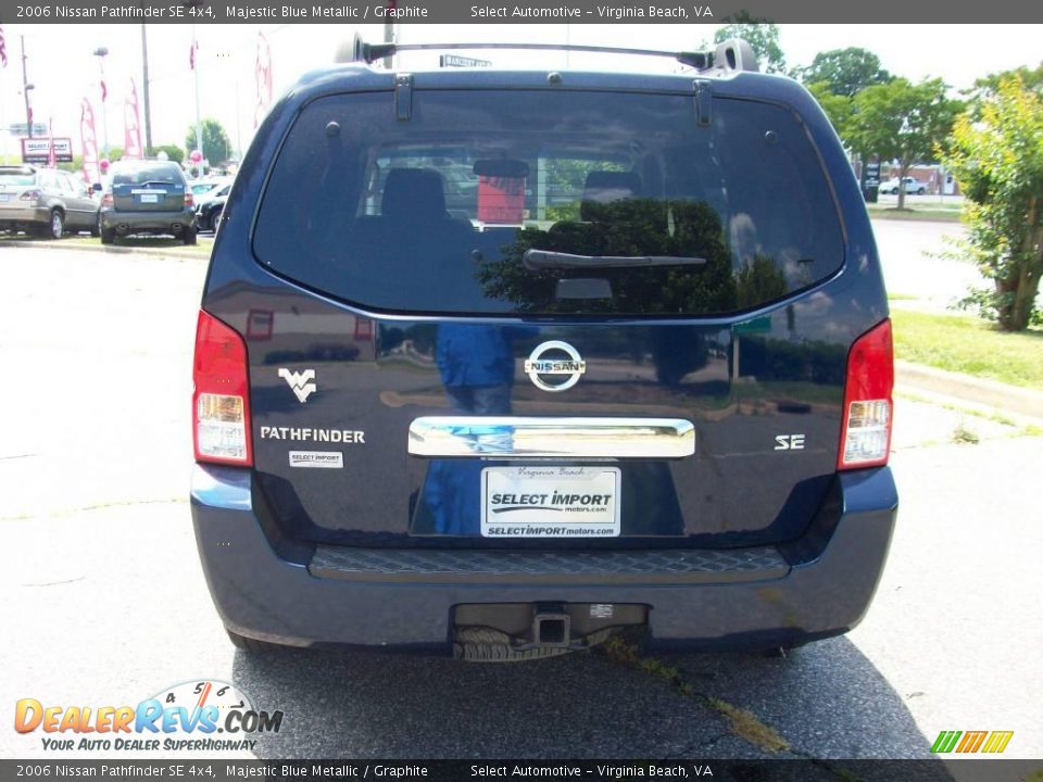2006 Nissan Pathfinder SE 4x4 Majestic Blue Metallic / Graphite Photo #10