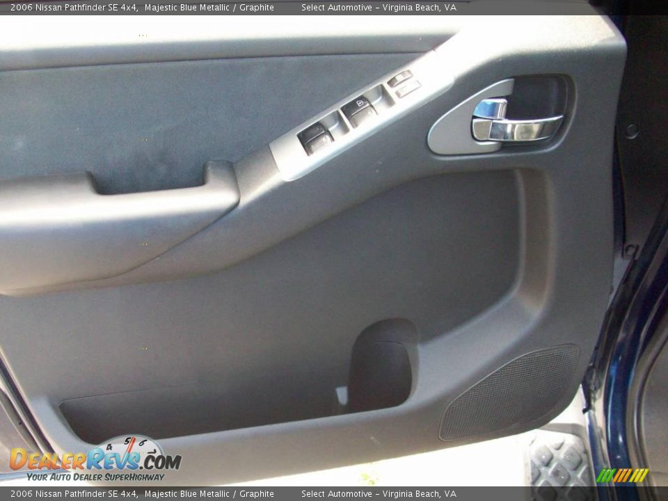 2006 Nissan Pathfinder SE 4x4 Majestic Blue Metallic / Graphite Photo #20