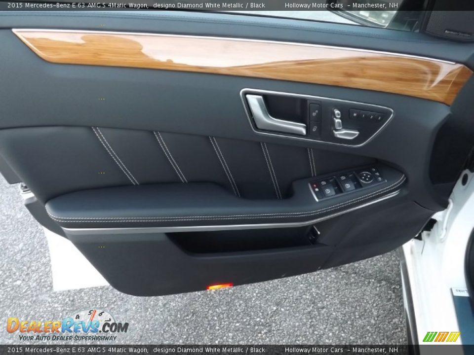 Door Panel of 2015 Mercedes-Benz E 63 AMG S 4Matic Wagon Photo #12
