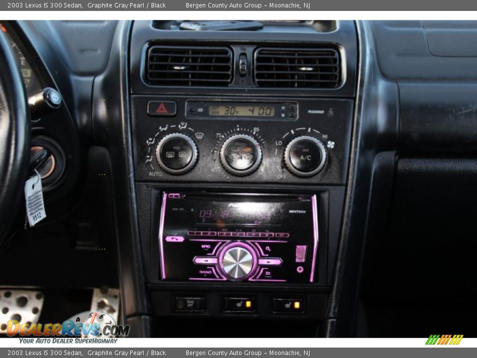 2003 Lexus IS 300 Sedan Graphite Gray Pearl / Black Photo #17