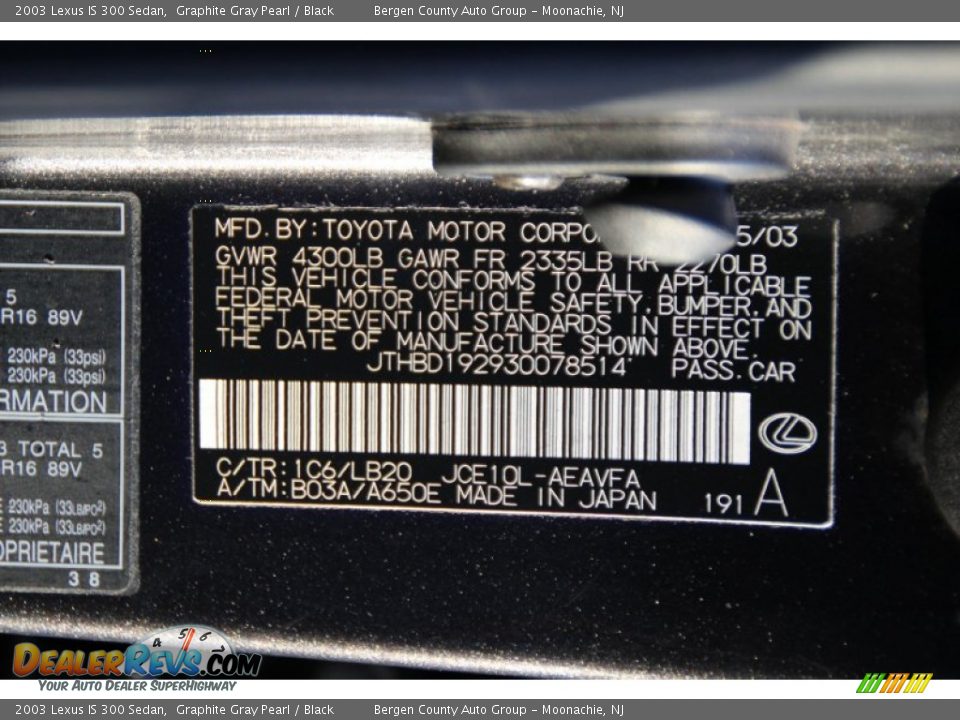 2003 Lexus IS 300 Sedan Graphite Gray Pearl / Black Photo #33