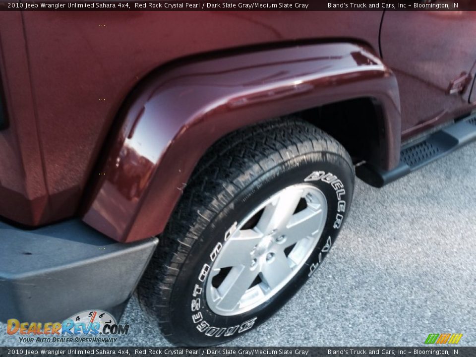 2010 Jeep Wrangler Unlimited Sahara 4x4 Red Rock Crystal Pearl / Dark Slate Gray/Medium Slate Gray Photo #17