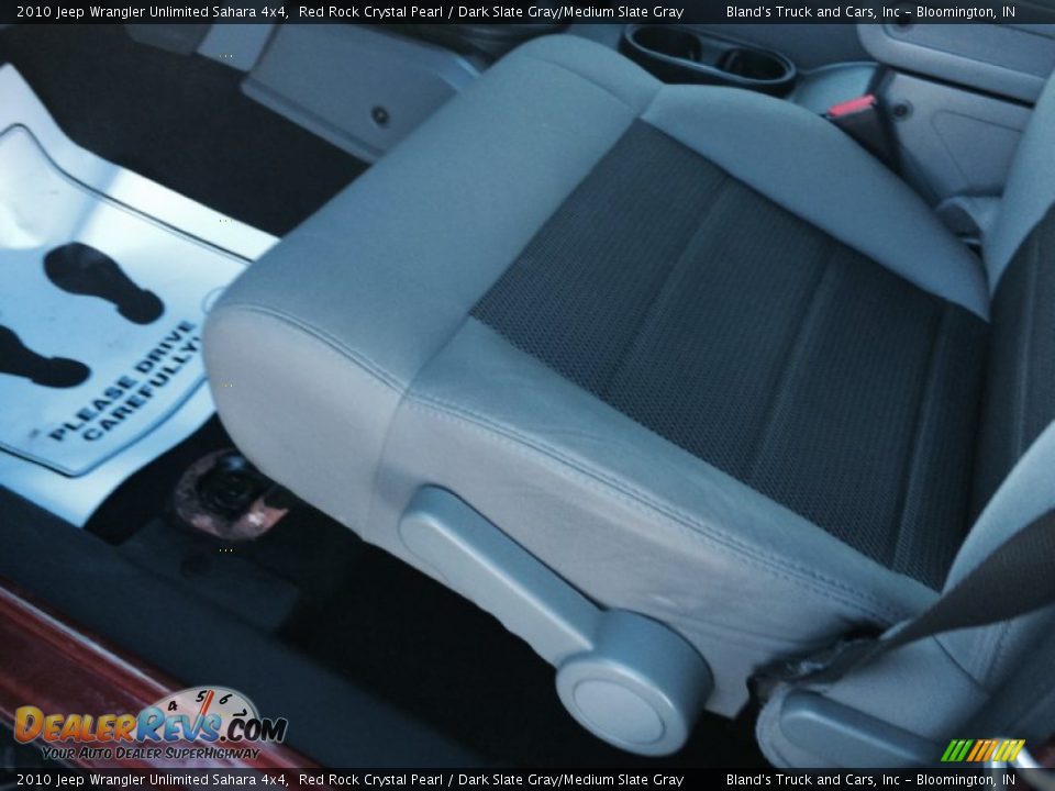 2010 Jeep Wrangler Unlimited Sahara 4x4 Red Rock Crystal Pearl / Dark Slate Gray/Medium Slate Gray Photo #18