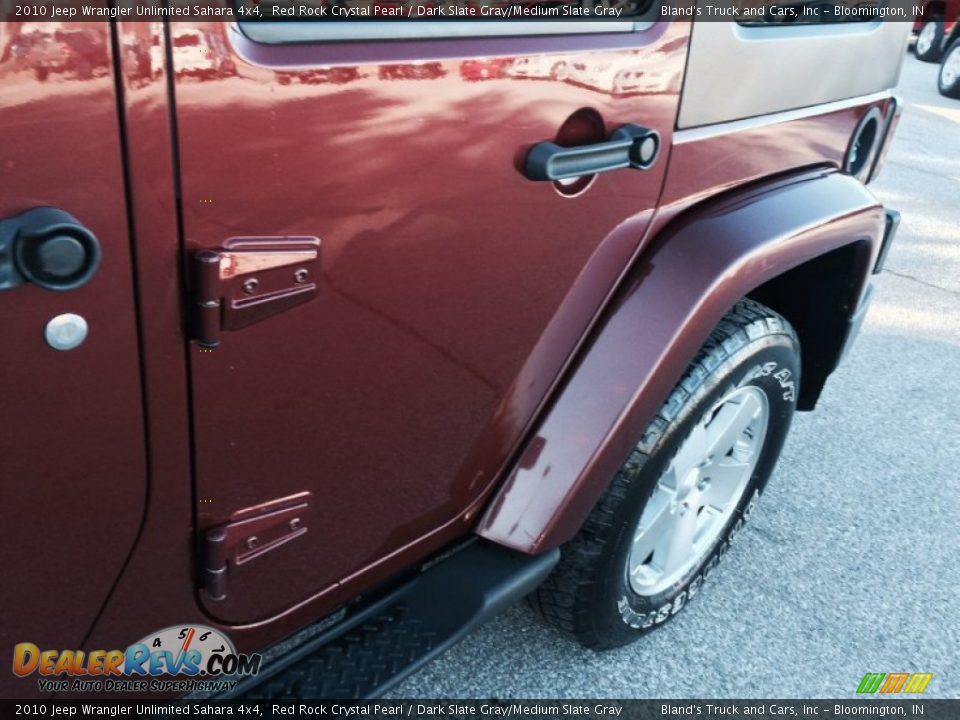2010 Jeep Wrangler Unlimited Sahara 4x4 Red Rock Crystal Pearl / Dark Slate Gray/Medium Slate Gray Photo #26