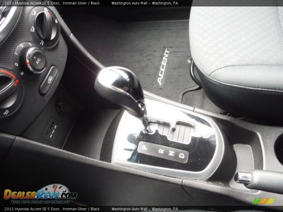 2013 Hyundai Accent SE 5 Door Ironman Silver / Black Photo #15