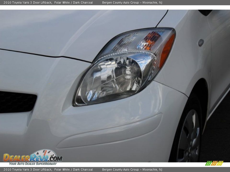 2010 Toyota Yaris 3 Door Liftback Polar White / Dark Charcoal Photo #29