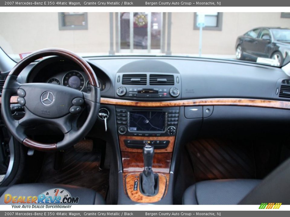 Dashboard of 2007 Mercedes-Benz E 350 4Matic Wagon Photo #16
