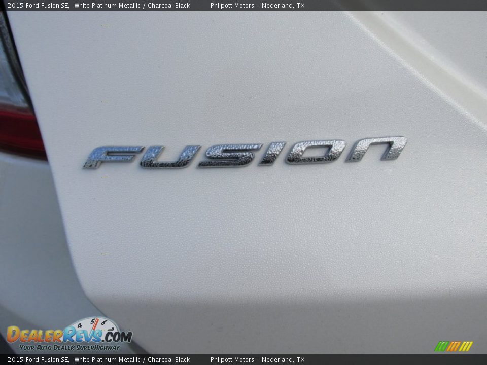 2015 Ford Fusion SE White Platinum Metallic / Charcoal Black Photo #14