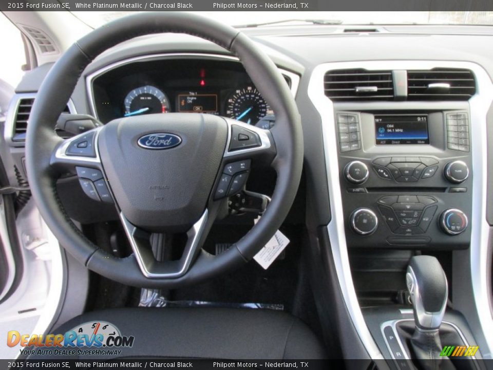 2015 Ford Fusion SE White Platinum Metallic / Charcoal Black Photo #25