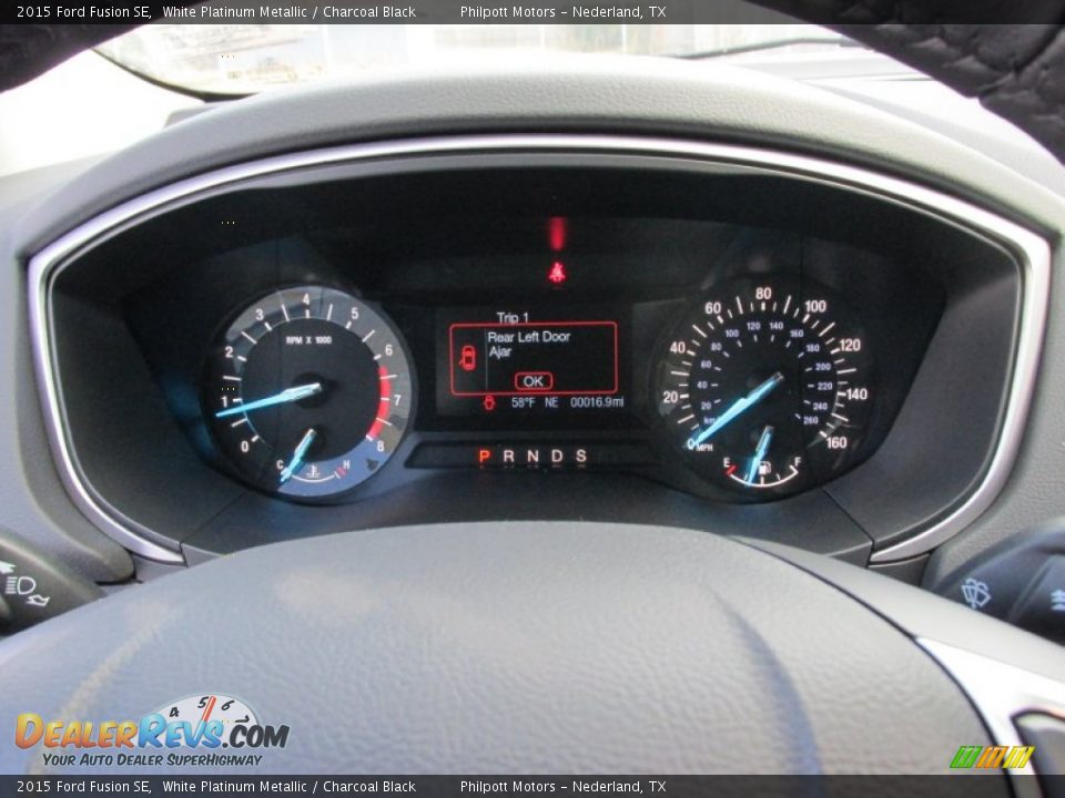 2015 Ford Fusion SE White Platinum Metallic / Charcoal Black Photo #31