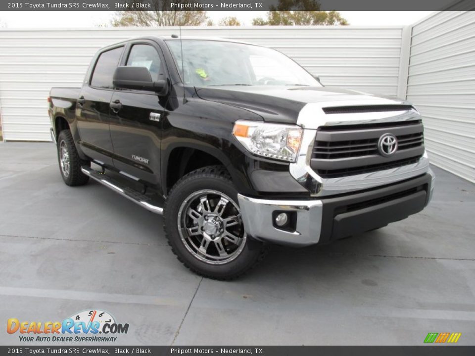 Front 3/4 View of 2015 Toyota Tundra SR5 CrewMax Photo #2