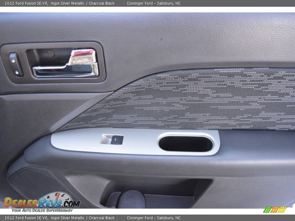2012 Ford Fusion SE V6 Ingot Silver Metallic / Charcoal Black Photo #15