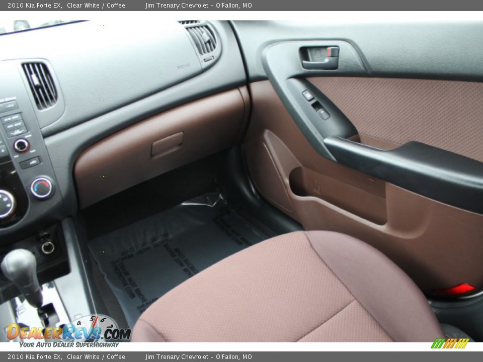 2010 Kia Forte EX Clear White / Coffee Photo #13