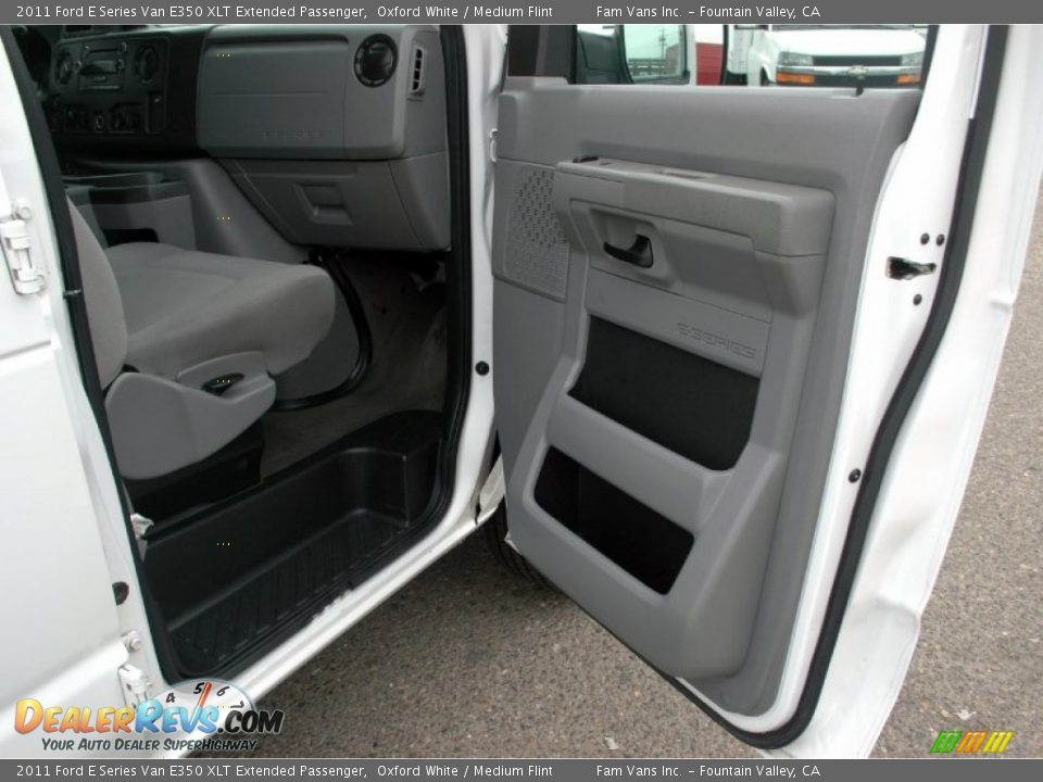 2011 Ford E Series Van E350 XLT Extended Passenger Oxford White / Medium Flint Photo #11