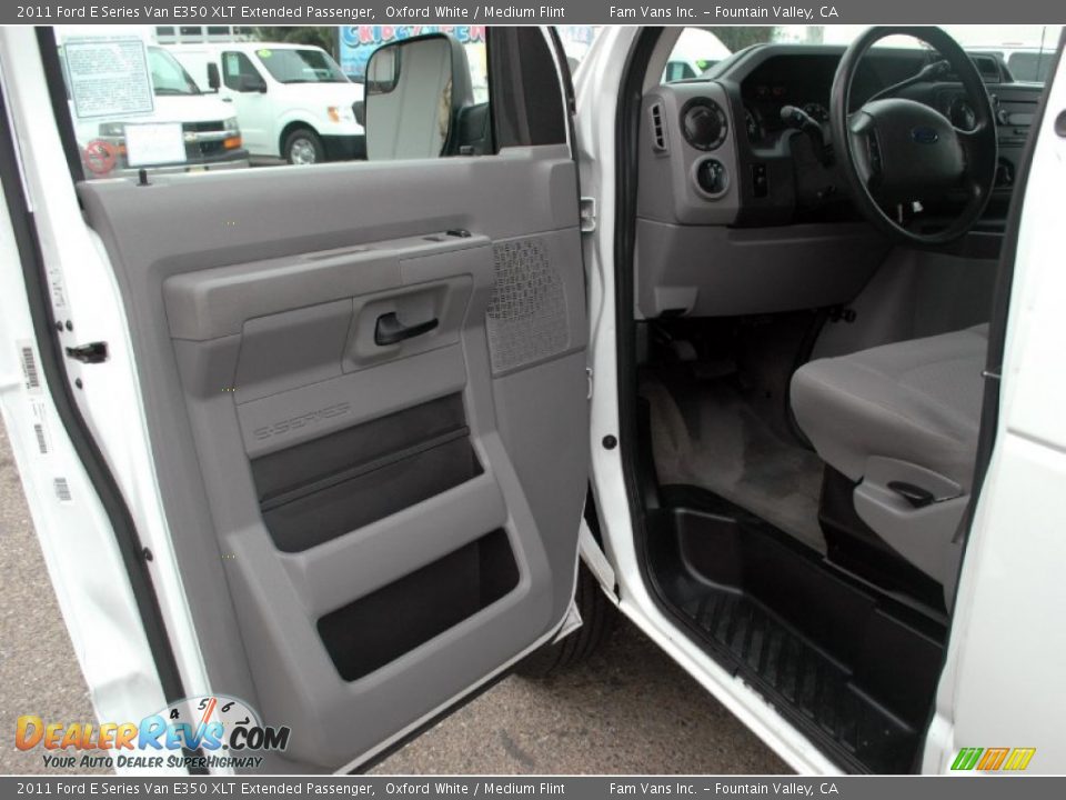 2011 Ford E Series Van E350 XLT Extended Passenger Oxford White / Medium Flint Photo #14