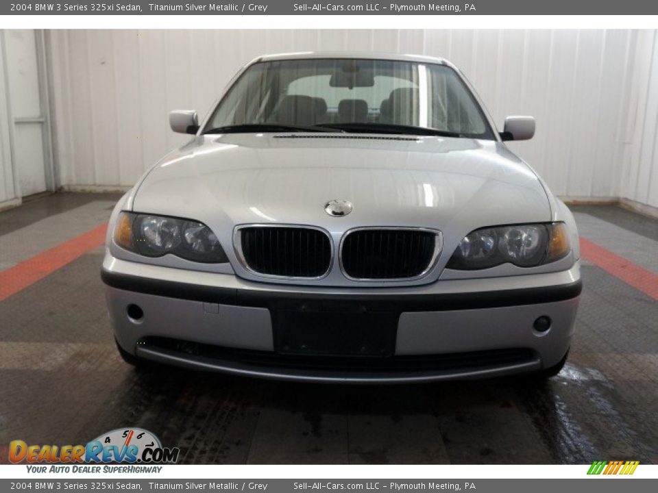 2004 BMW 3 Series 325xi Sedan Titanium Silver Metallic / Grey Photo #4