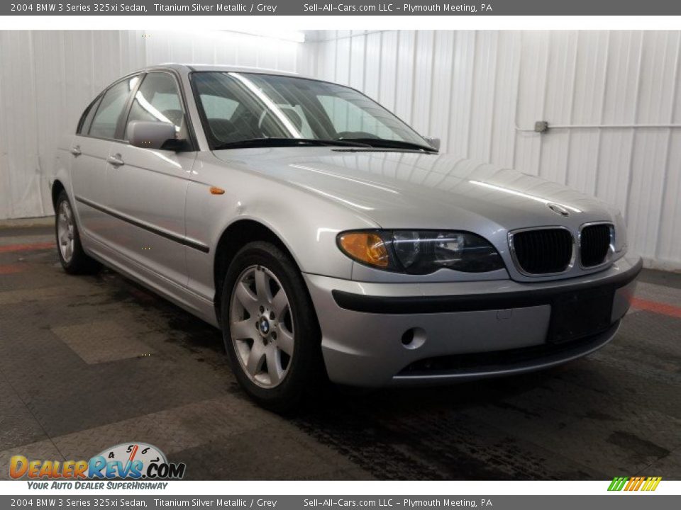 2004 BMW 3 Series 325xi Sedan Titanium Silver Metallic / Grey Photo #5