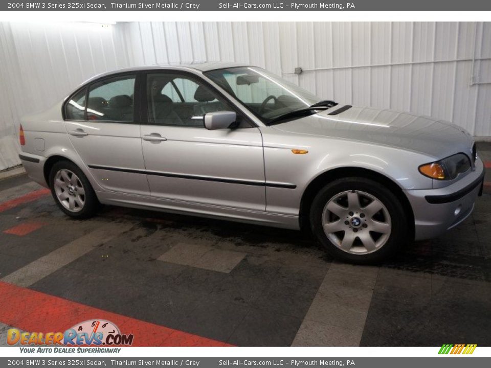 2004 BMW 3 Series 325xi Sedan Titanium Silver Metallic / Grey Photo #6