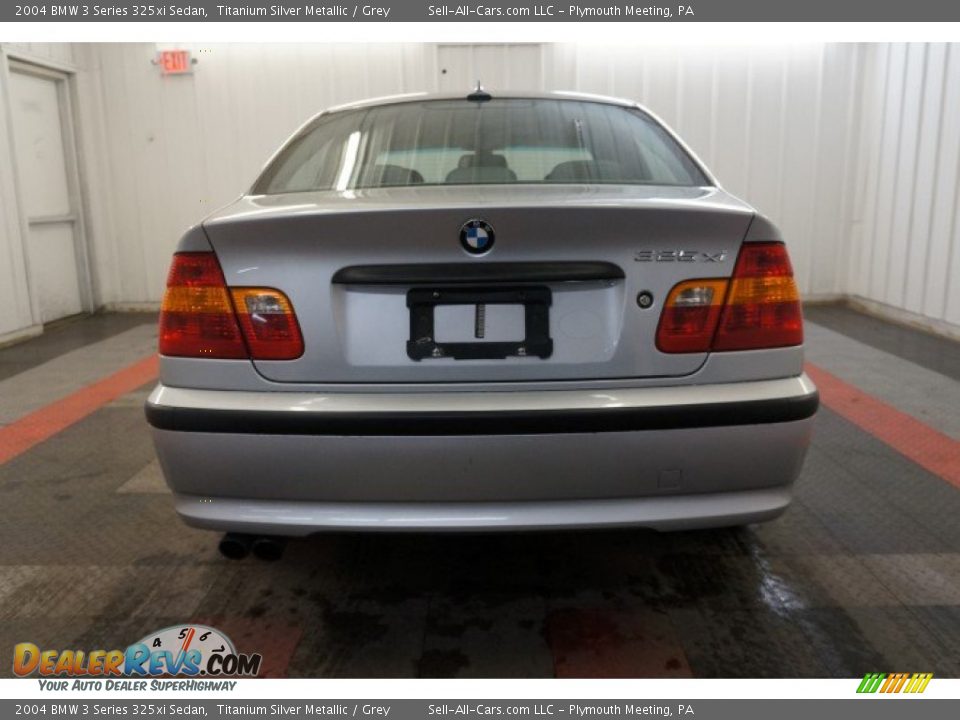 2004 BMW 3 Series 325xi Sedan Titanium Silver Metallic / Grey Photo #9
