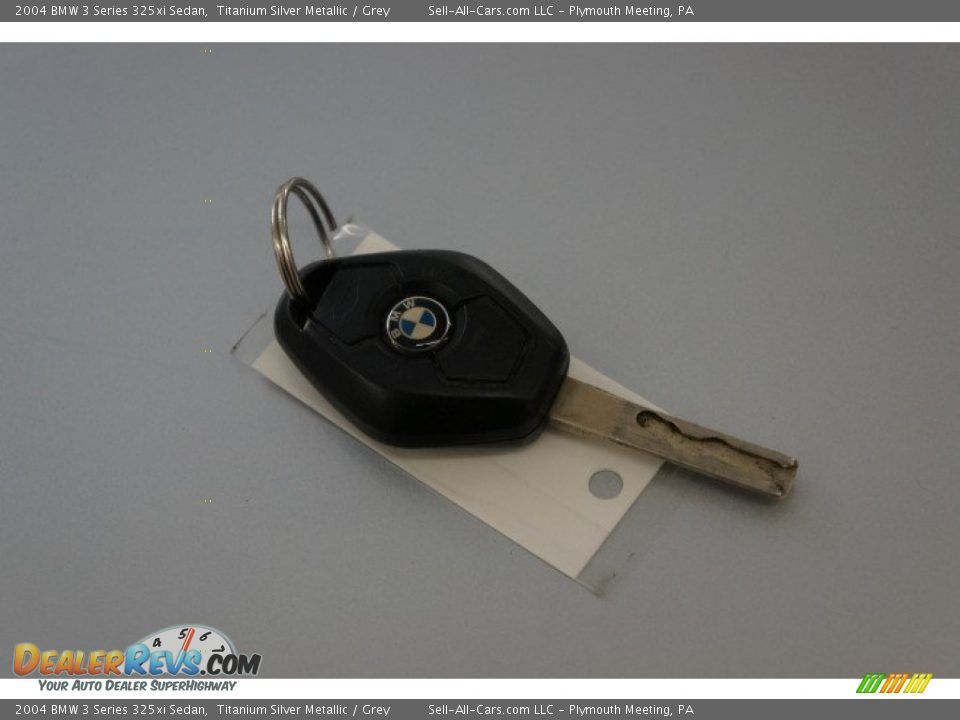 2004 BMW 3 Series 325xi Sedan Titanium Silver Metallic / Grey Photo #30