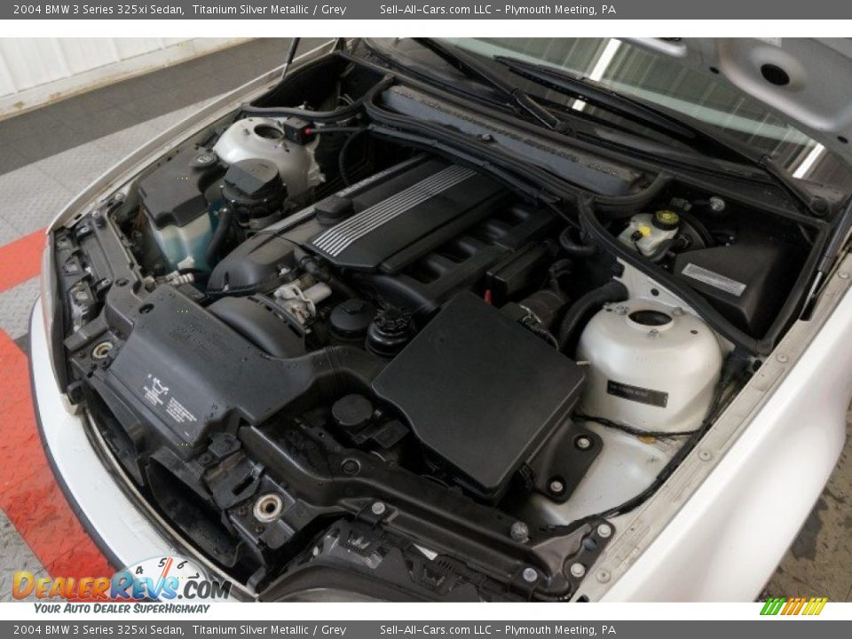 2004 BMW 3 Series 325xi Sedan Titanium Silver Metallic / Grey Photo #34