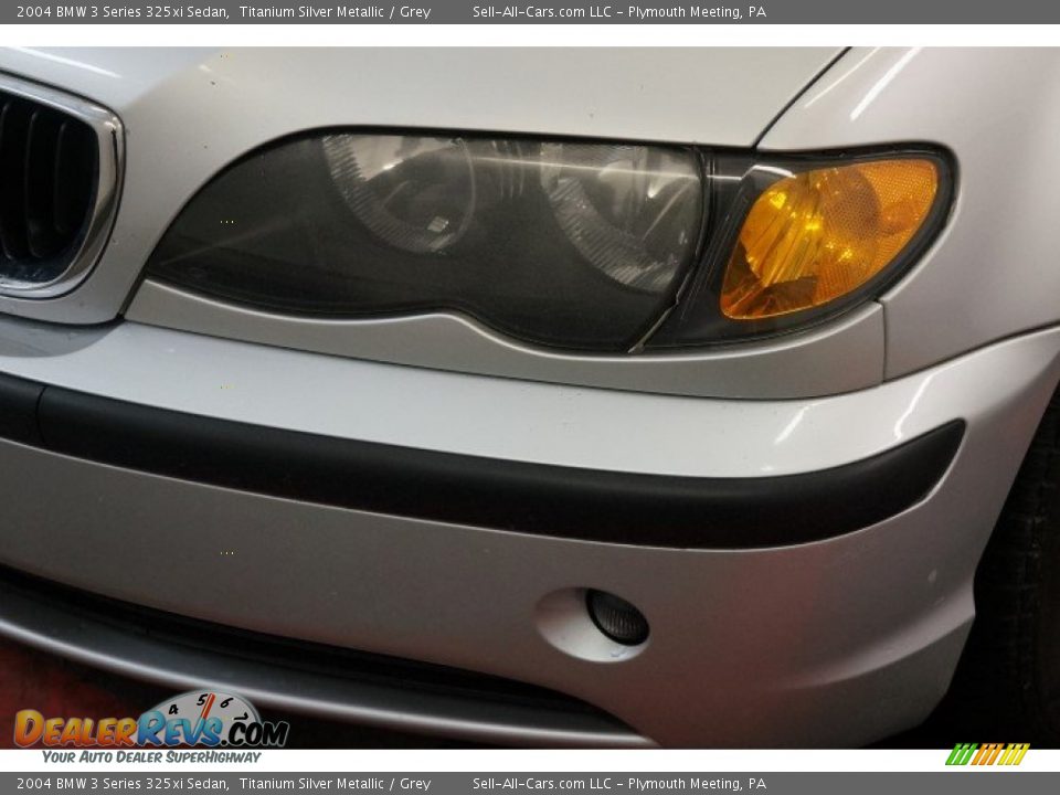 2004 BMW 3 Series 325xi Sedan Titanium Silver Metallic / Grey Photo #35