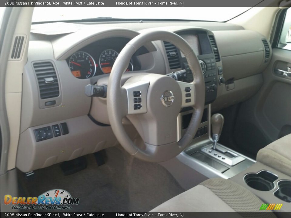 2008 Nissan Pathfinder SE 4x4 White Frost / Cafe Latte Photo #13