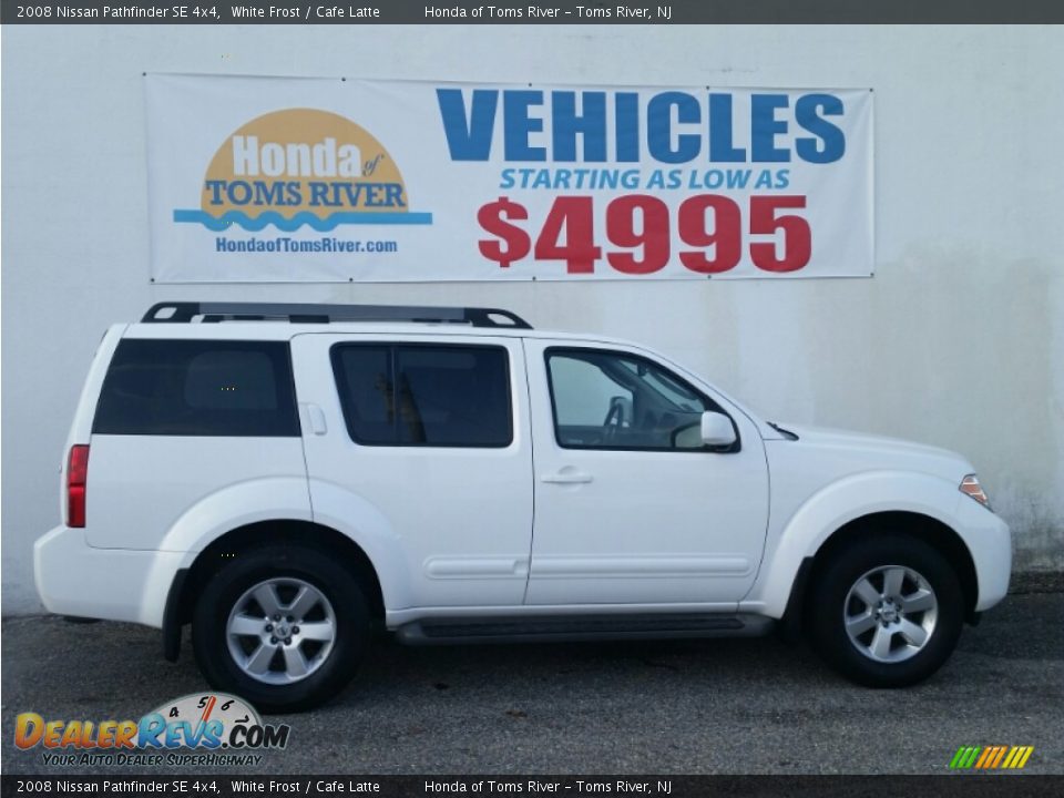 2008 Nissan Pathfinder SE 4x4 White Frost / Cafe Latte Photo #24