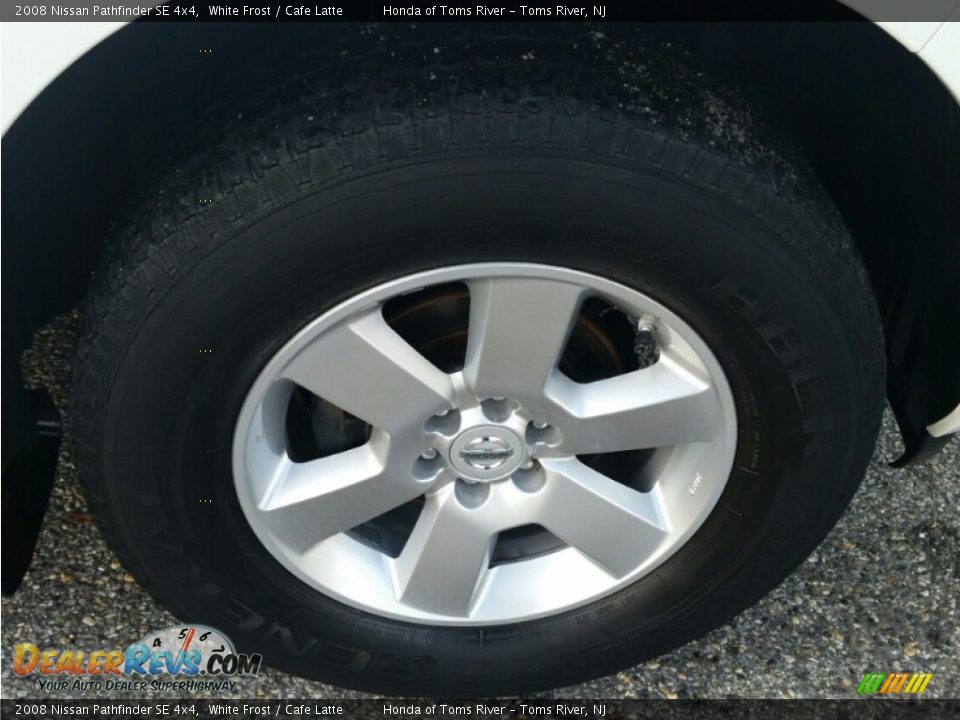 2008 Nissan Pathfinder SE 4x4 White Frost / Cafe Latte Photo #30
