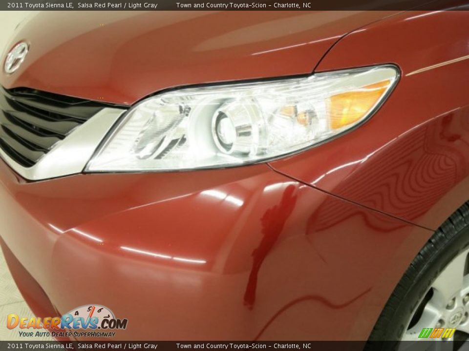 2011 Toyota Sienna LE Salsa Red Pearl / Light Gray Photo #8
