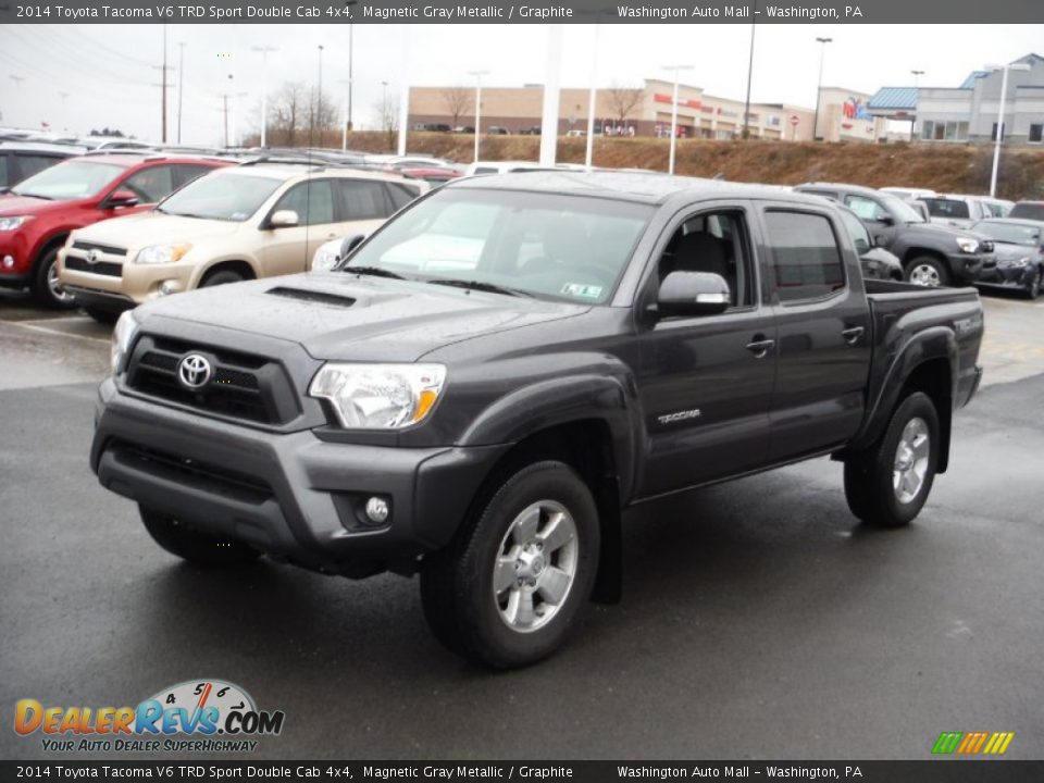 Front 3/4 View of 2014 Toyota Tacoma V6 TRD Sport Double Cab 4x4 Photo #5
